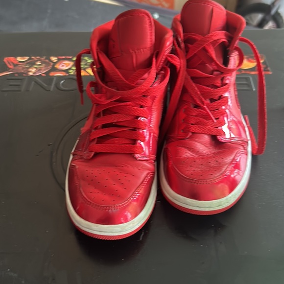 Michael air Jordan size 7 boys shoe slightly worn will take offers - Picture 2 of 4